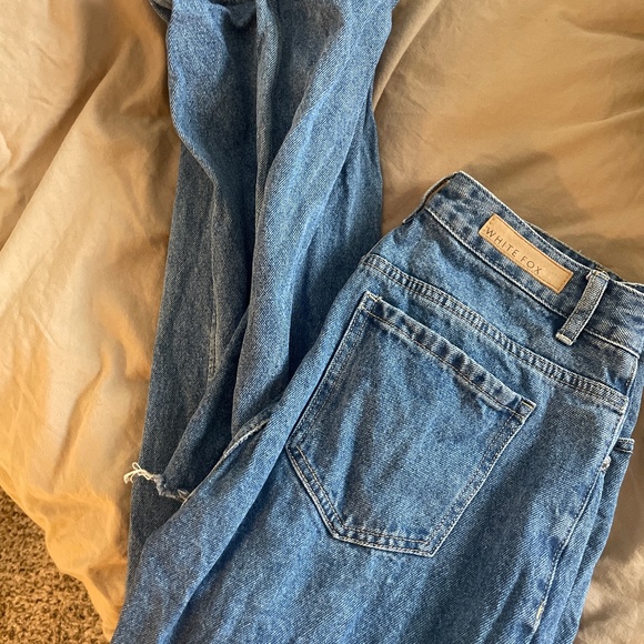 Straight Leg Jeans - Picture 1 of 3
